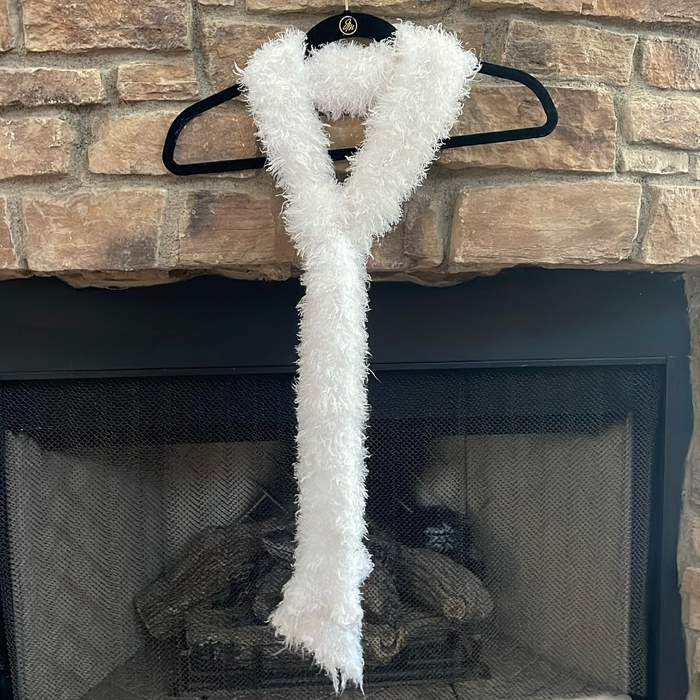White fluffy scarf